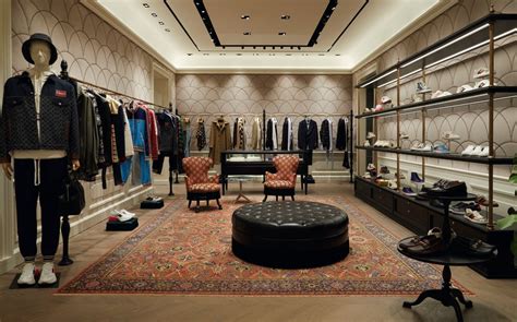 chanel gucci usato napoli tienda|A NEW STORE FOR GUCCI IN NAPLES .